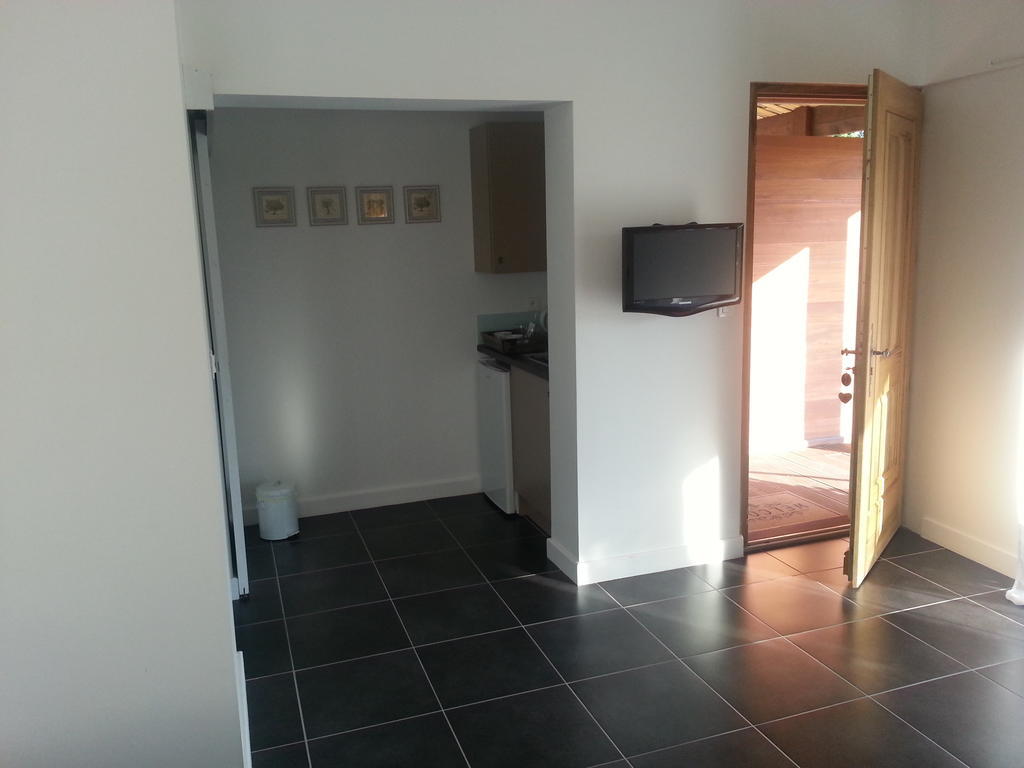 Mas Des Limites Bed & Breakfast Rognonas Bilik gambar