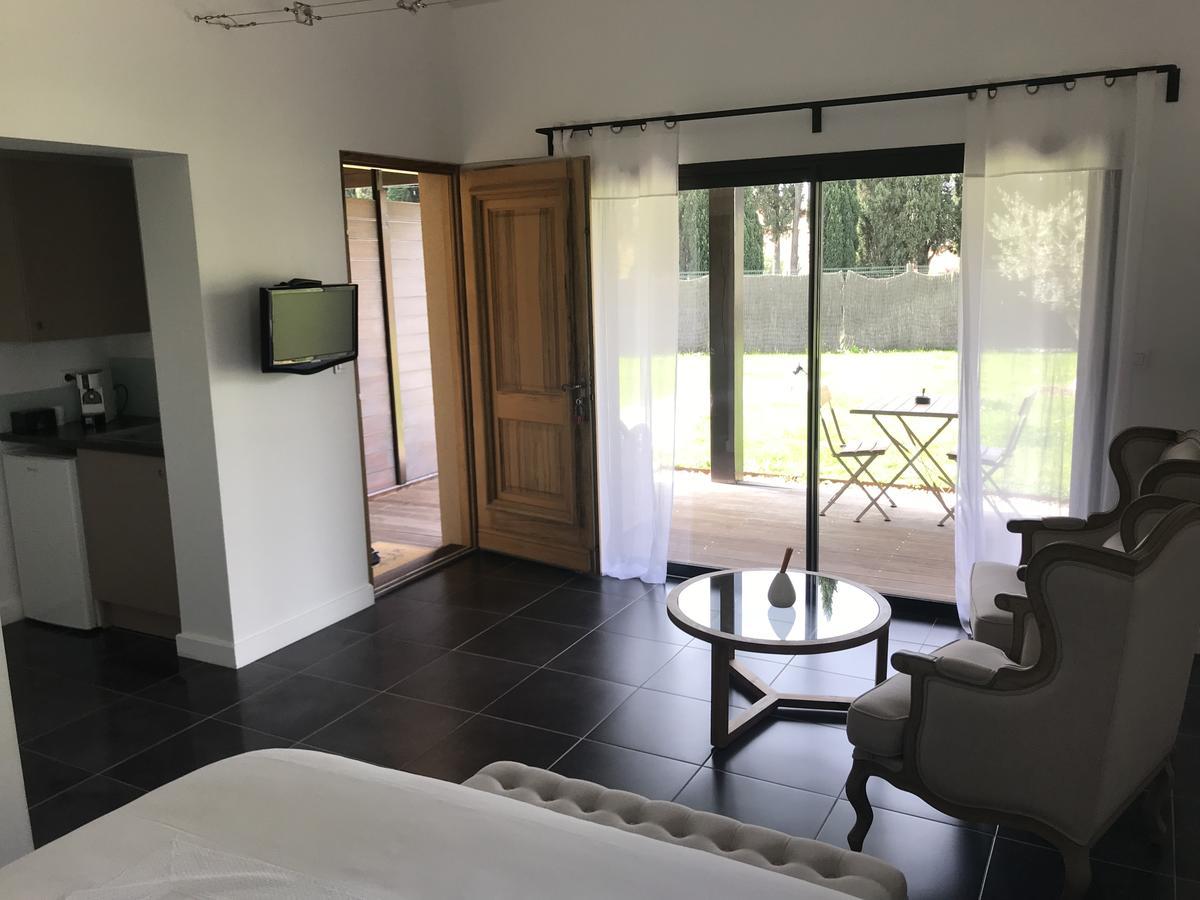 Mas Des Limites Bed & Breakfast Rognonas Luaran gambar