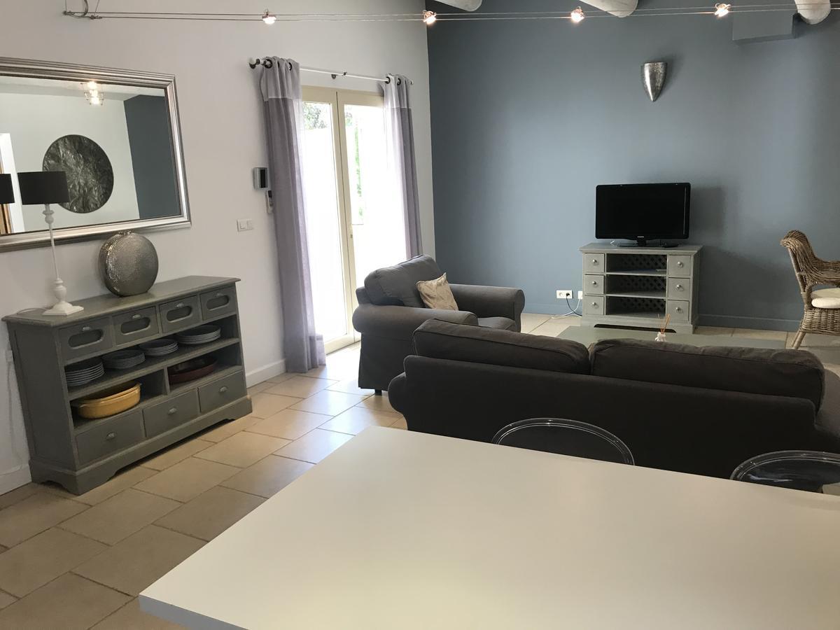 Mas Des Limites Bed & Breakfast Rognonas Luaran gambar