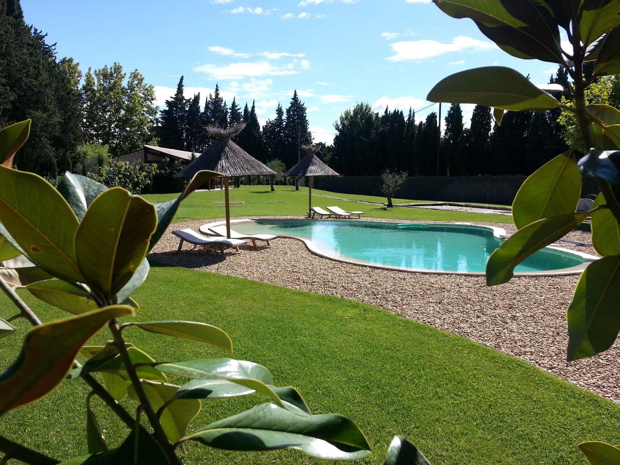 Mas Des Limites Bed & Breakfast Rognonas Luaran gambar