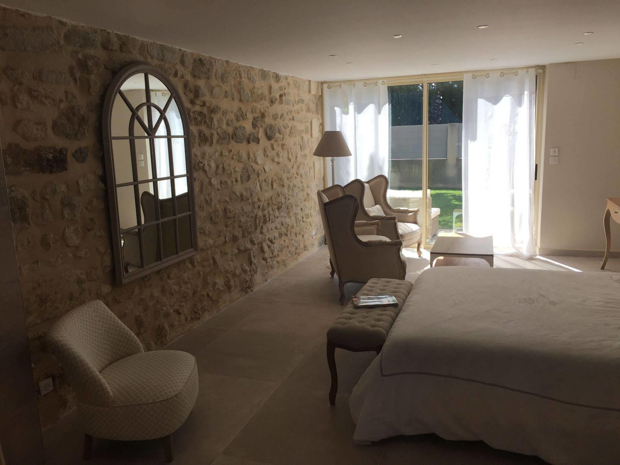 Mas Des Limites Bed & Breakfast Rognonas Luaran gambar