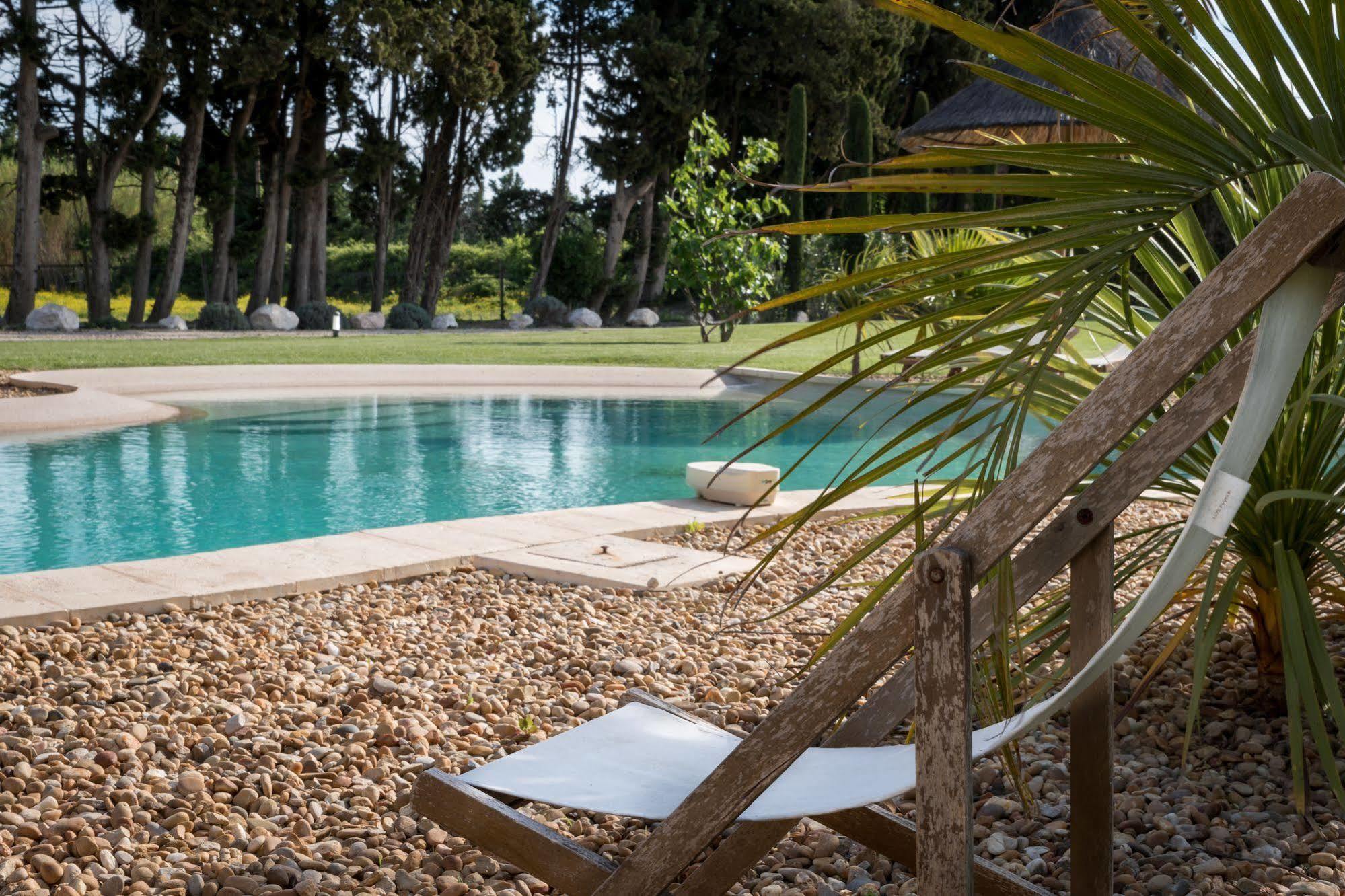 Mas Des Limites Bed & Breakfast Rognonas Luaran gambar